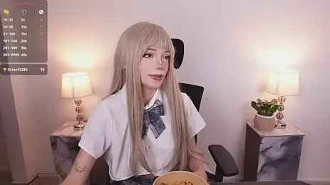 romy_room webcam preview