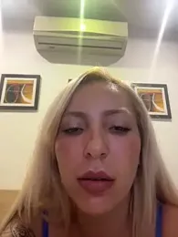 Juuhschmitt की स्ट्रीम इमेज